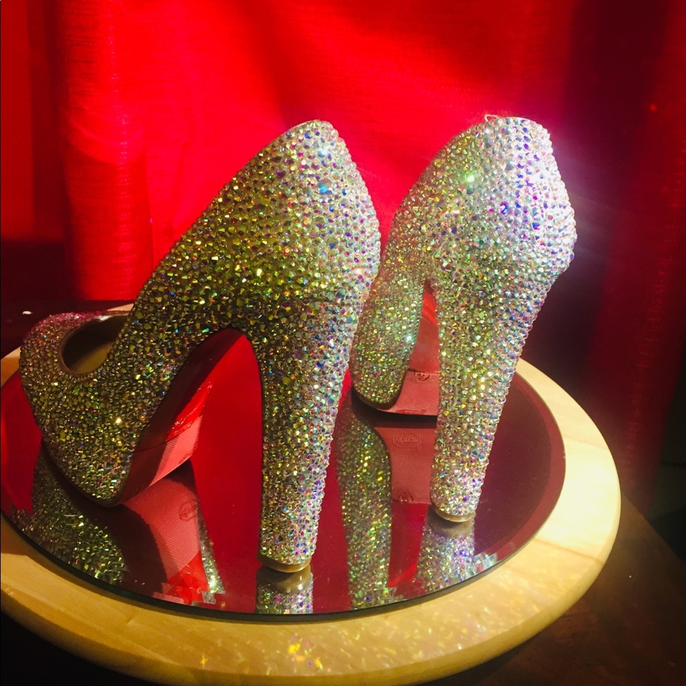 [SOLD] Authentic strassed Christian Louboutin Bibi